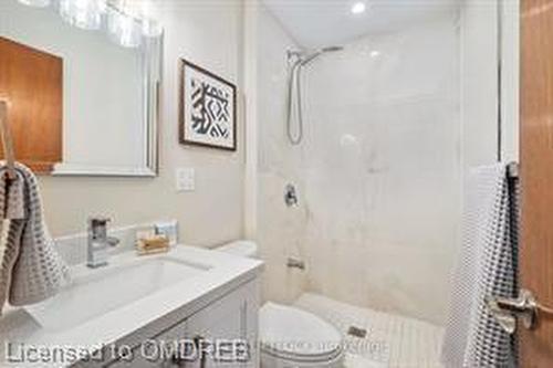 863 South Street, Peterborough, ON - Indoor Photo Showing Bathroom
