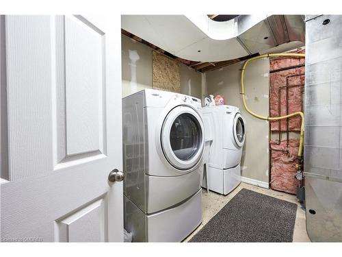 179 Townsend Avenue, Burlington, ON - Indoor Photo Showing Laundry Room