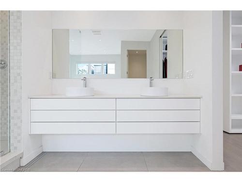 14 Belvedere Drive, Oakville, ON - Indoor Photo Showing Bathroom