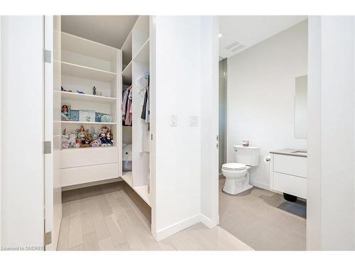 14 Belvedere Drive, Oakville, ON - Indoor Photo Showing Bathroom