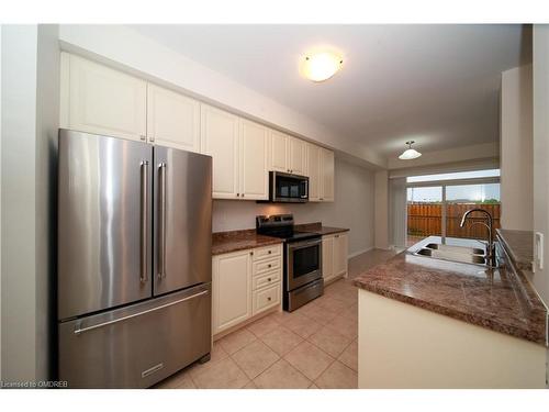 6 Legacy Lane, Thorold, ON - Indoor Photo Showing Kitchen With Stainless Steel Kitchen With Double Sink