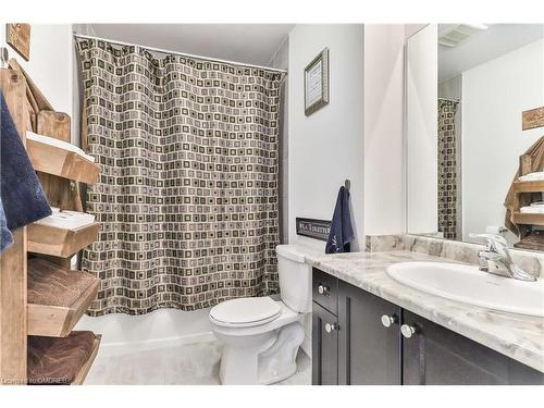 172-77 Diana Avenue, Brantford, ON - Indoor Photo Showing Bathroom