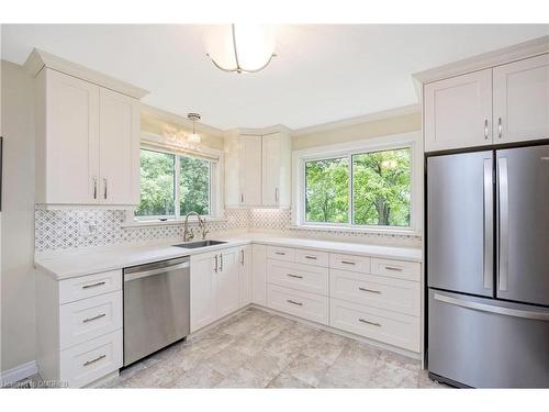 25 Caroline Street, Georgetown, ON - Indoor Photo Showing Kitchen With Upgraded Kitchen