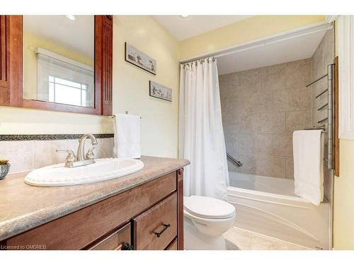 280 Mississaga Street, Oakville, ON - Indoor Photo Showing Bathroom