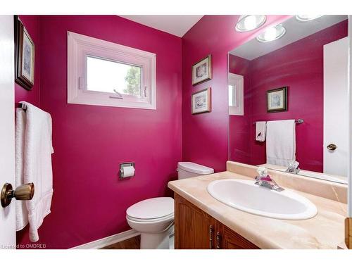 280 Mississaga Street, Oakville, ON - Indoor Photo Showing Bathroom