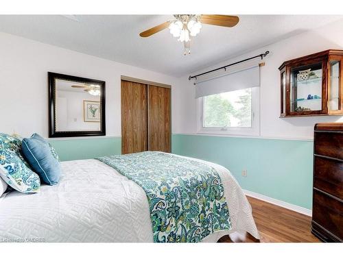 280 Mississaga Street, Oakville, ON - Indoor Photo Showing Bedroom