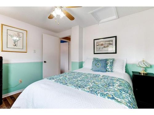 280 Mississaga Street, Oakville, ON - Indoor Photo Showing Bedroom