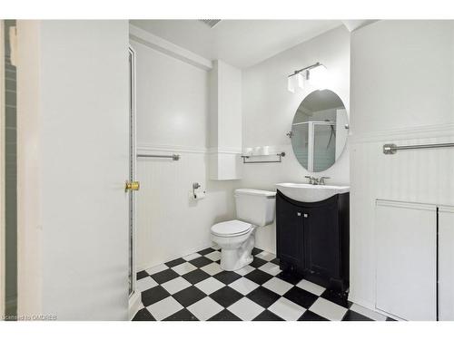 69 Edgemere Drive, Cambridge, ON - Indoor Photo Showing Bathroom
