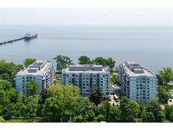 203-3500 Lakeshore Road W Oakville, ON L6L 0B4