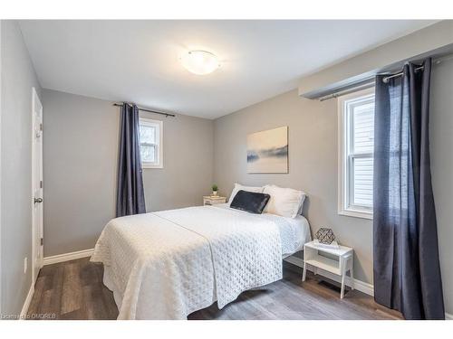 1-9 Merigold Street, St. Catharines, ON - Indoor Photo Showing Bedroom