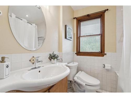 222 Alscot Crescent, Oakville, ON - Indoor Photo Showing Bathroom