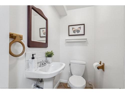 222 Alscot Crescent, Oakville, ON - Indoor Photo Showing Bathroom