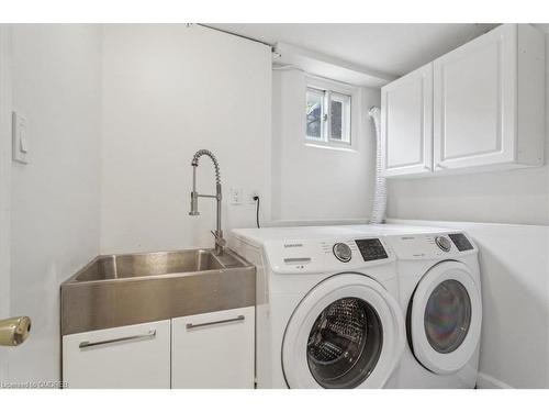 222 Alscot Crescent, Oakville, ON - Indoor Photo Showing Laundry Room