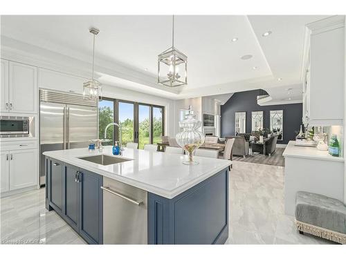 161 Perryman Court, Erin, ON - Indoor Photo Showing Kitchen With Upgraded Kitchen