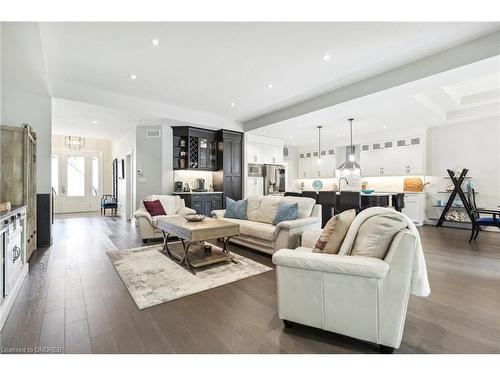 58 Lorne Card Drive, Paris, ON - Indoor Photo Showing Living Room