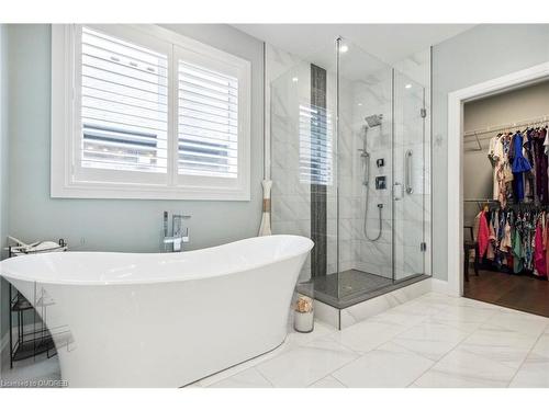 58 Lorne Card Drive, Paris, ON - Indoor Photo Showing Bathroom