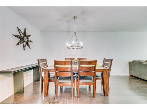 2230 Manchester Drive, Burlington, ON - Indoor Photo Showing Dining Room