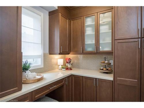 416 Baylis Court, Milton, ON - Indoor Photo Showing Kitchen