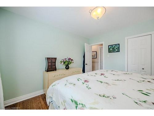 5293 Spruce Avenue, Burlington, ON - Indoor Photo Showing Bedroom