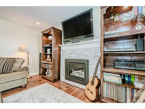 5293 Spruce Avenue, Burlington, ON - Indoor Photo Showing Living Room With Fireplace