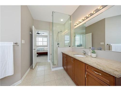 87 Horton Walk, Cambridge, ON - Indoor Photo Showing Bathroom