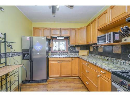 4035 Rebstock Road, Crystal Beach, ON - Indoor Photo Showing Kitchen With Double Sink