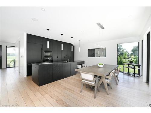 5542 Winston Churchill Boulevard, Erin, ON - Indoor Photo Showing Dining Room