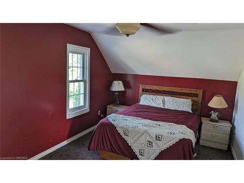 46 Concord Avenue, St. Catharines, ON - Indoor Photo Showing Bedroom