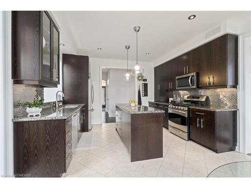 89 Foxtail Court, Georgetown, ON - Indoor Photo Showing Kitchen With Stainless Steel Kitchen With Upgraded Kitchen