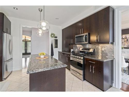 89 Foxtail Court, Georgetown, ON - Indoor Photo Showing Kitchen With Stainless Steel Kitchen With Upgraded Kitchen