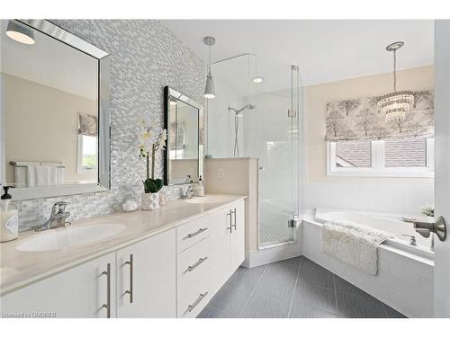 89 Foxtail Court, Georgetown, ON - Indoor Photo Showing Bathroom