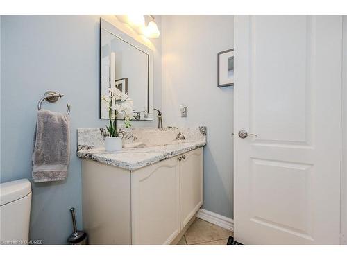 5205 Lakeshore Road, Burlington, ON - Indoor Photo Showing Bathroom