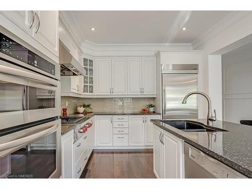 2245 Millstone Drive, Oakville, ON - Indoor Photo Showing Kitchen With Double Sink With Upgraded Kitchen