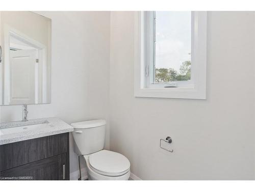 31-143 Elgin Street N, Cambridge, ON - Indoor Photo Showing Bathroom