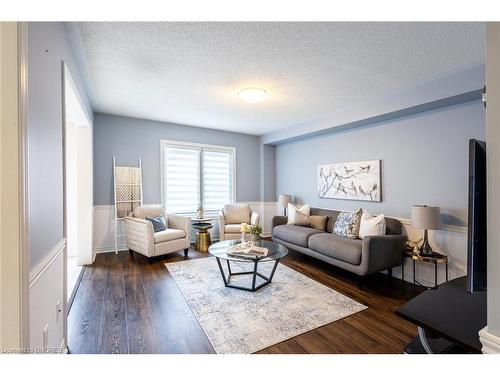 2574 Valleyridge Drive, Oakville, ON - Indoor Photo Showing Living Room