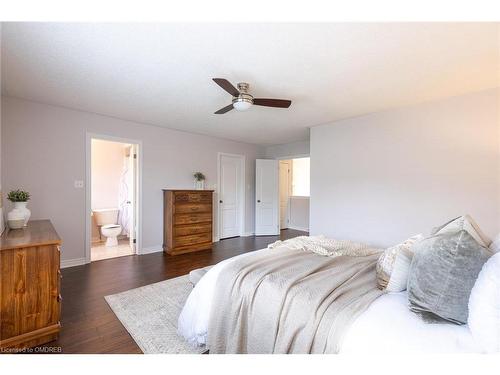 2574 Valleyridge Drive, Oakville, ON - Indoor Photo Showing Bedroom