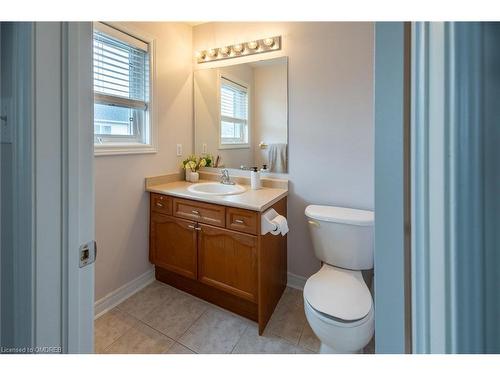 2574 Valleyridge Drive, Oakville, ON - Indoor Photo Showing Bathroom
