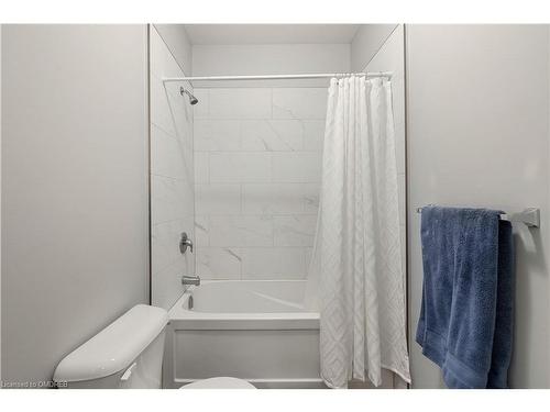 112-501 Frontenac Street E, Kingston, ON - Indoor Photo Showing Bathroom