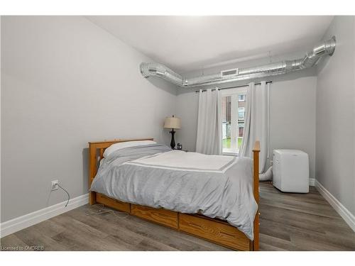112-501 Frontenac Street E, Kingston, ON - Indoor Photo Showing Bedroom