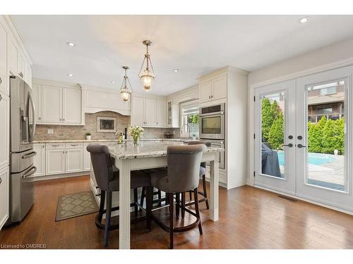 2334 Carpenters Circle, Oakville, ON - Indoor