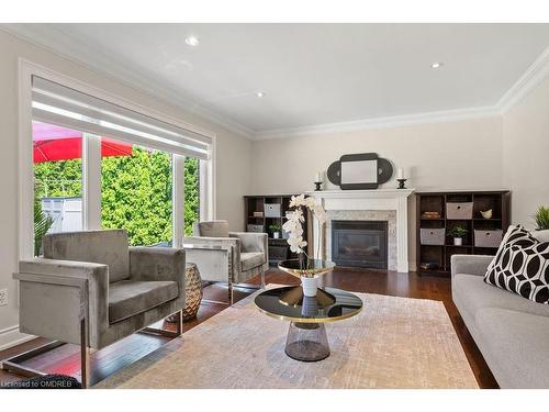 2334 Carpenters Circle, Oakville, ON - Indoor Photo Showing Living Room With Fireplace