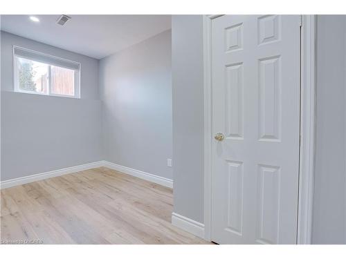 2-2395 Middlesmoor Crescent, Burlington, ON - Indoor Photo Showing Other Room