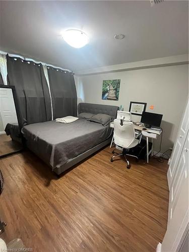 913 Uxbridge Crescent, Kingston, ON - Indoor Photo Showing Bedroom