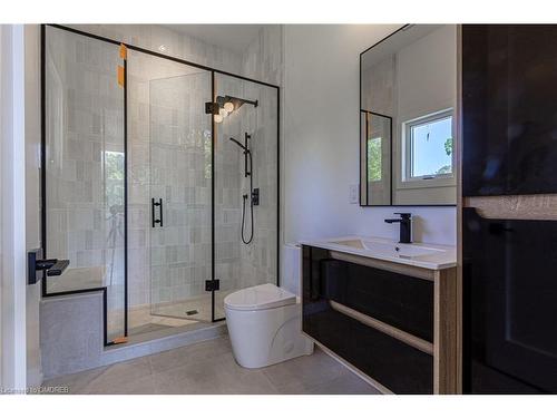 312 North Shore Boulevard W, Burlington, ON - Indoor Photo Showing Bathroom