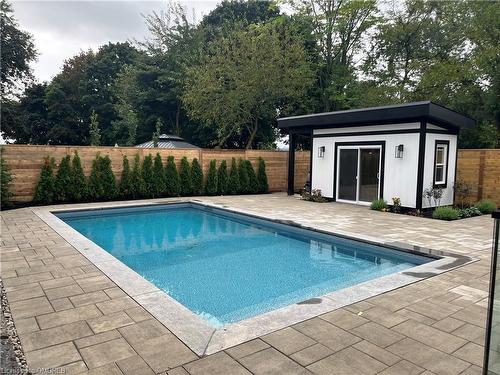 312 North Shore Boulevard W, Burlington, ON - Outdoor With In Ground Pool With Backyard