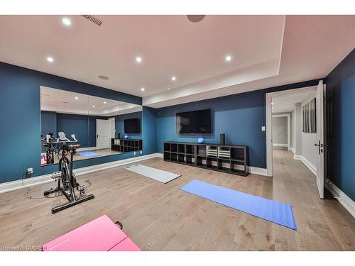 1257 Tecumseh Park Drive, Mississauga, ON - Indoor Photo Showing Gym Room