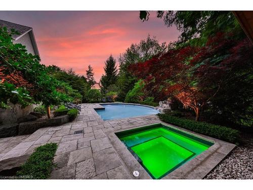 1257 Tecumseh Park Drive, Mississauga, ON - Outdoor With In Ground Pool With Backyard