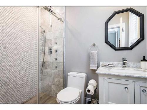 27 Waterview Road, Wasaga Beach, ON - Indoor Photo Showing Bathroom