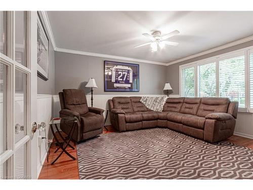 237 Tuck Drive, Burlington, ON - Indoor Photo Showing Living Room