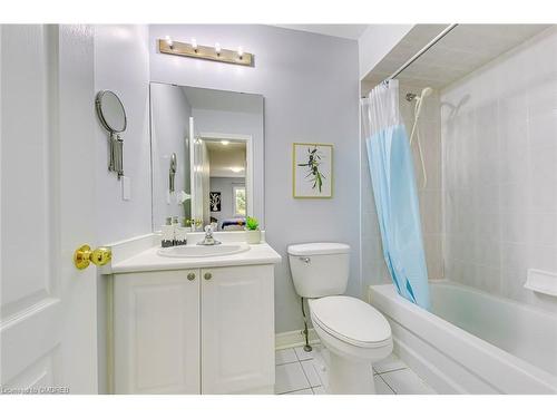 39-2250 Rockingham Drive, Oakville, ON - Indoor Photo Showing Bathroom